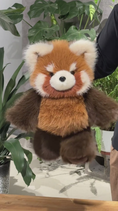 Peluche panda roux qui court | Floomie®